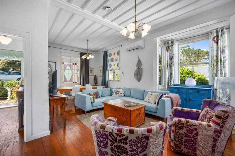 Photo of property in 1/59 Rawene Road, Birkenhead, Auckland, 0626