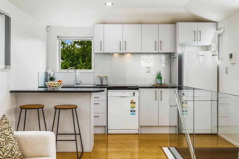 Photo of property in 676a East Coast Road, Pinehill, Auckland, 0630