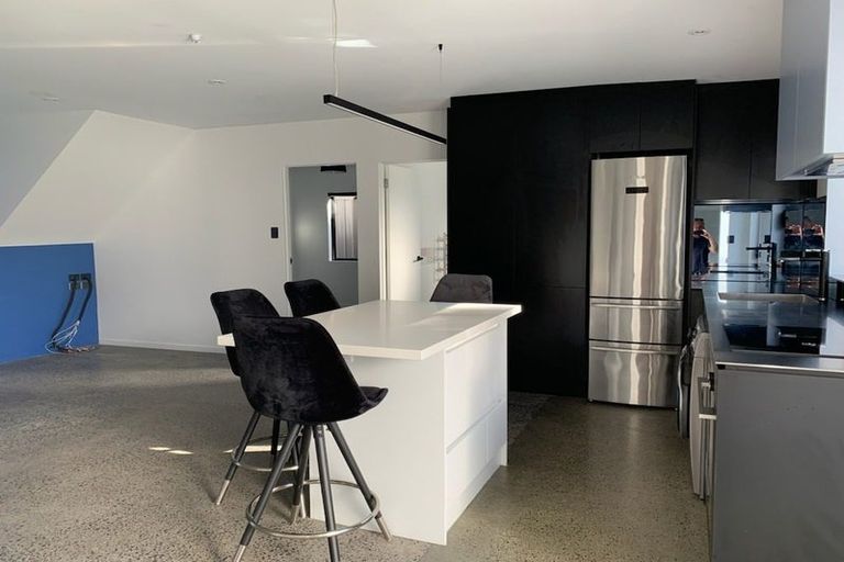 Photo of property in 52 Kirby Street, Glendene, Auckland, 0602