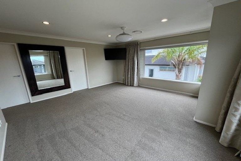Photo of property in 9 Swindon Close, Mellons Bay, Auckland, 2014