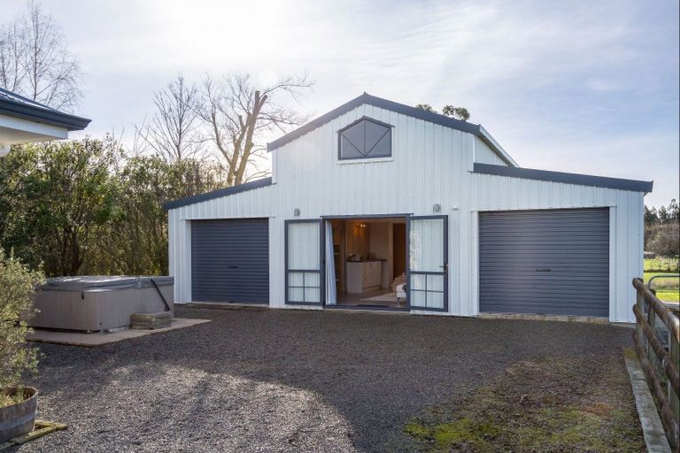 Photo of property in 15 Campbell Drive, Martinborough, 5711