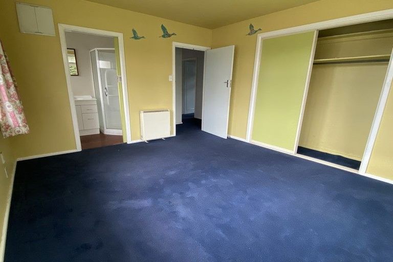 Photo of property in 32 Strowan Road, Strowan, Christchurch, 8052