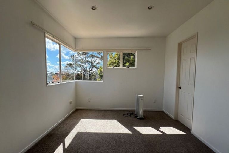 Photo of property in 36a Crichton Terrace, Hauraki, Auckland, 0622
