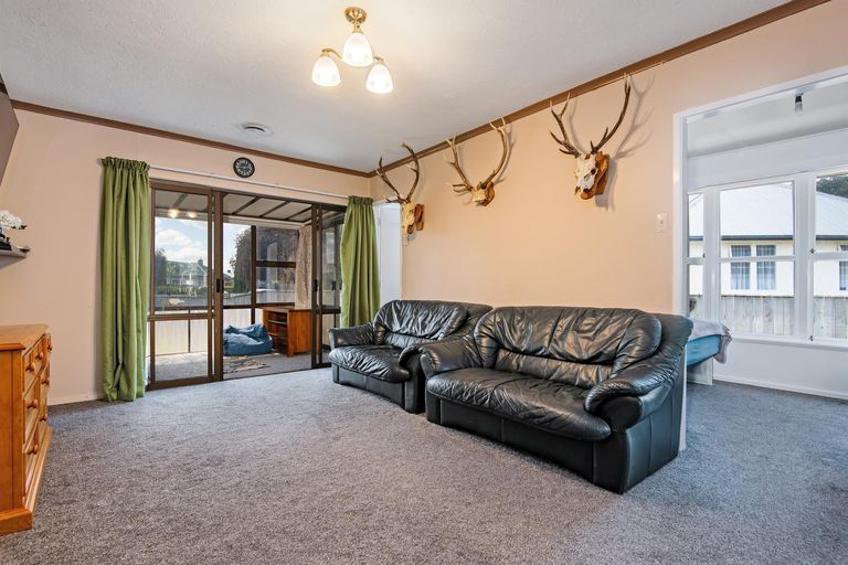 Photo of property in 83 Clyde Crescent, Roslyn, Palmerston North, 4414