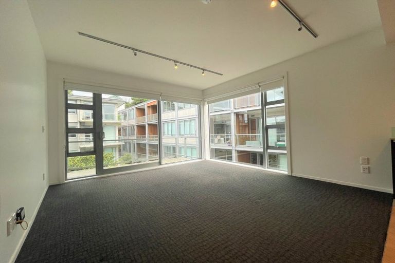 Photo of property in Revolucion Apartments, 301n/28 Torrens Terrace, Mount Cook, Wellington, 6011