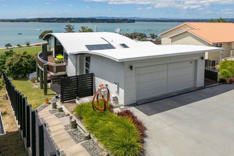 Photo of property in 81 Harbour View Road, Omokoroa, 3114