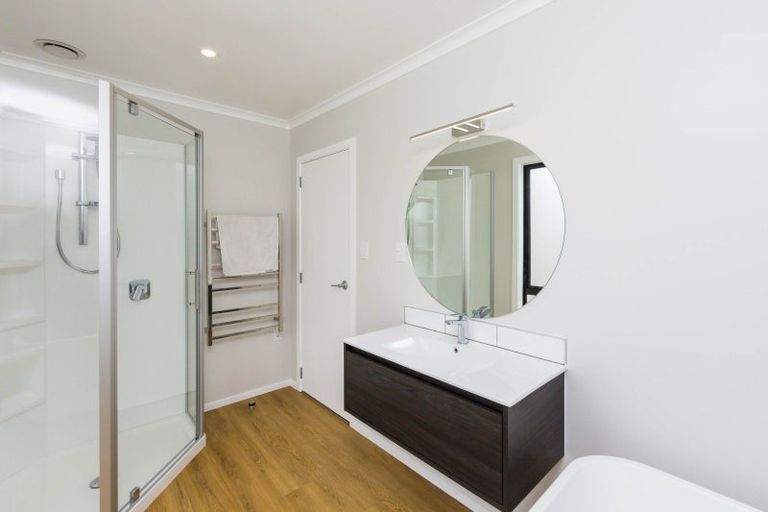 Photo of property in 18 Cynisca Crescent, Wallaceville, Upper Hutt, 5018