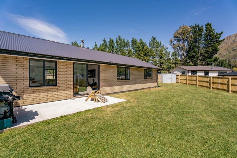 Photo of property in 6 Lakefield Close, Kingston, Athol, 9793