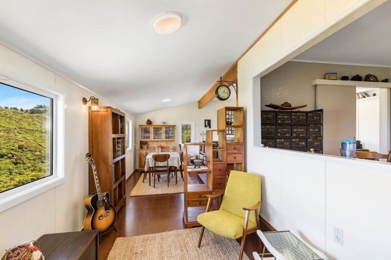 Photo of property in 37 Titiro Moana Road, Korokoro, Lower Hutt, 5012