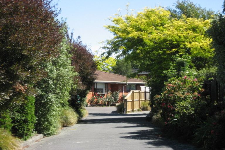 Photo of property in 8b Briar Place, Avonhead, Christchurch, 8042