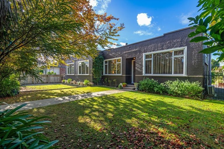 Photo of property in 10 Trent Avenue, Hokowhitu, Palmerston North, 4410