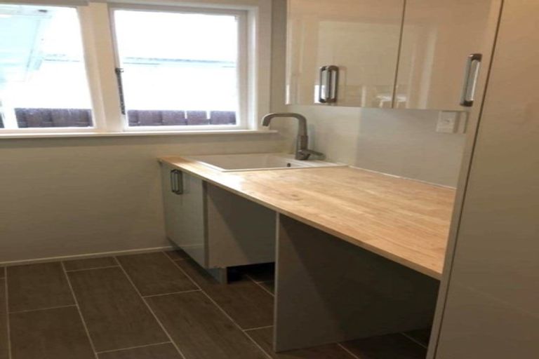 Photo of property in 127 Major Drive, Kelson, Lower Hutt, 5010