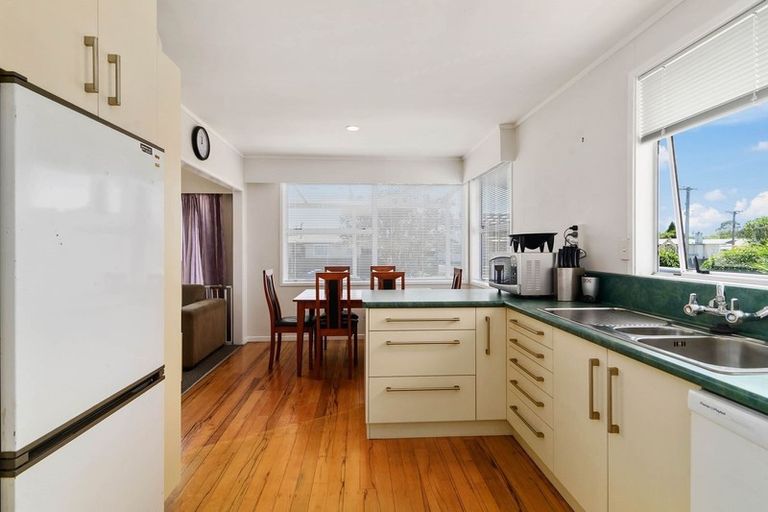 Photo of property in 16 Fenruss Street, Fairy Springs, Rotorua, 3015