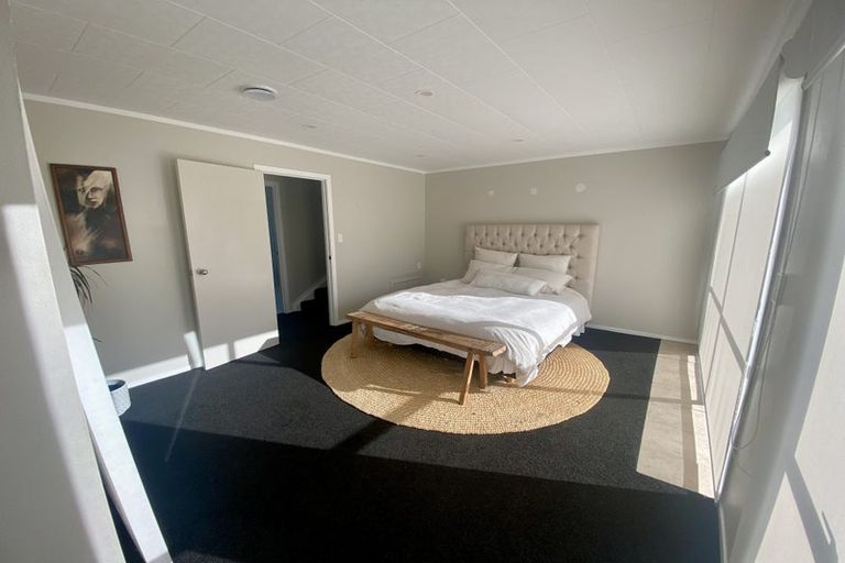 Photo of property in 12 Millen Place, Clarks Beach, 2122