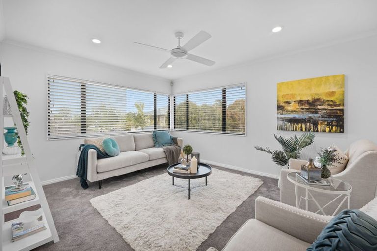 Photo of property in 26 Gunner Drive, Te Atatu Peninsula, Auckland, 0610