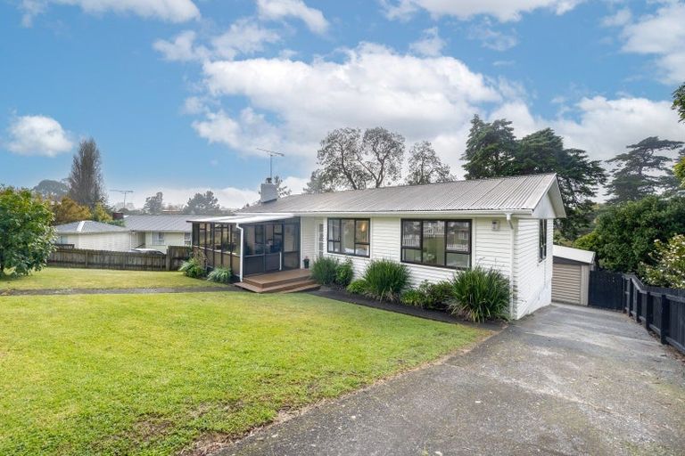Photo of property in 42 Ennis Avenue, Pakuranga Heights, Auckland, 2010