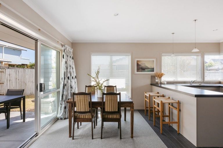 Photo of property in 7 Horokaka Place, Papamoa Beach, Papamoa, 3118