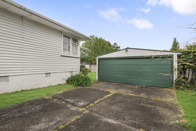 Photo of property in 71 Mcannalley Street, Manurewa East, Auckland, 2102