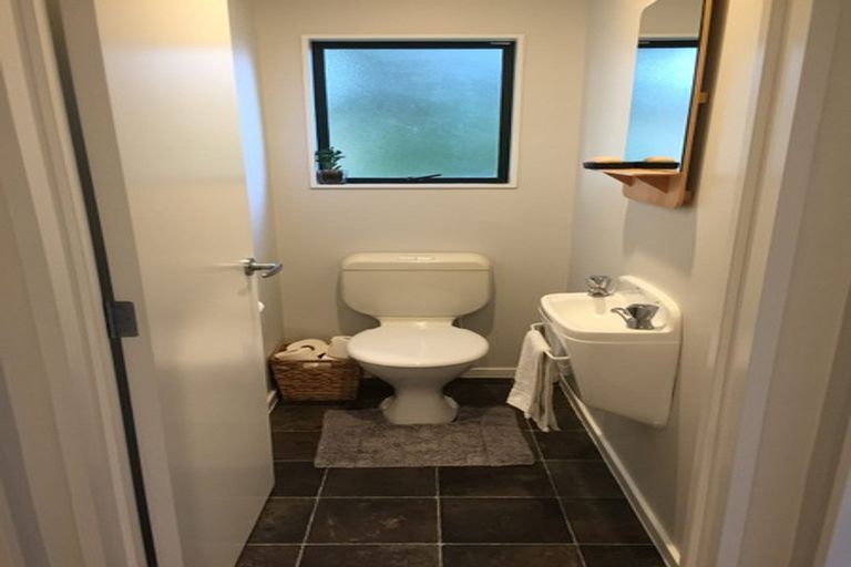 Photo of property in 91a Colwill Road, Massey, Auckland, 0614