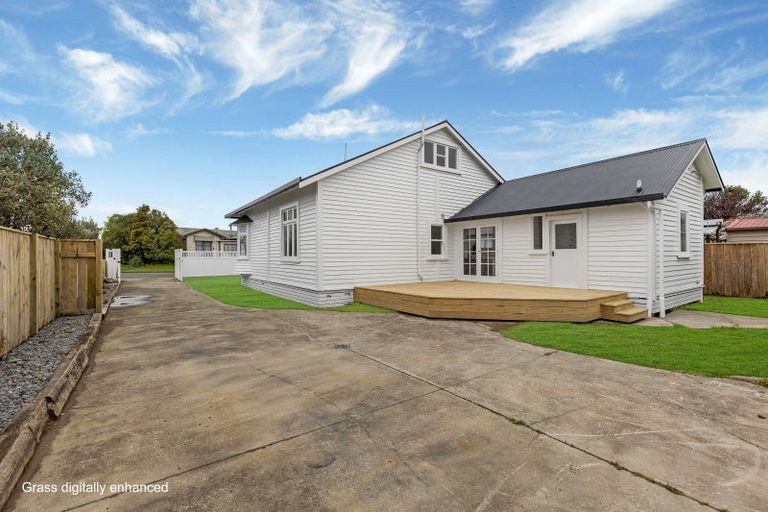 Photo of property in 11 Rosalie Terrace, Kelvin Grove, Palmerston North, 4414