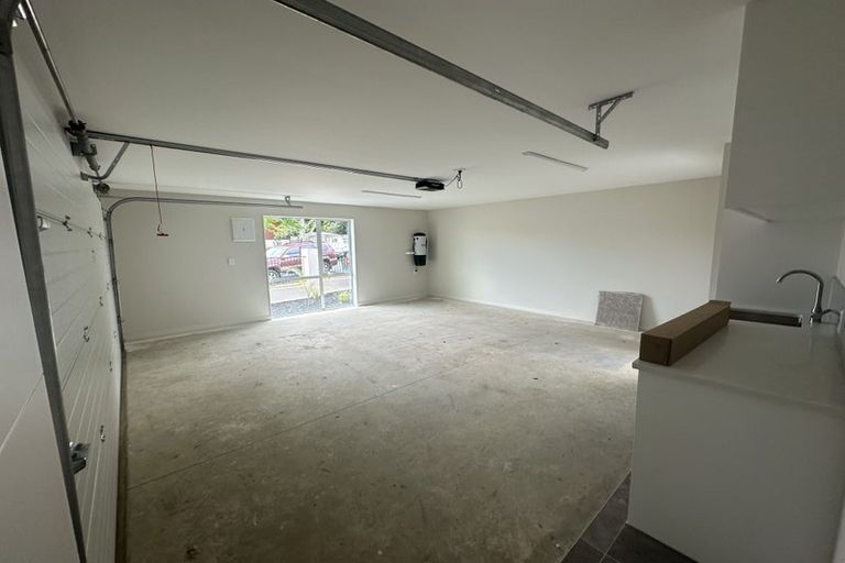 Photo of property in 5b Mander Place, Bucklands Beach, Auckland, 2012