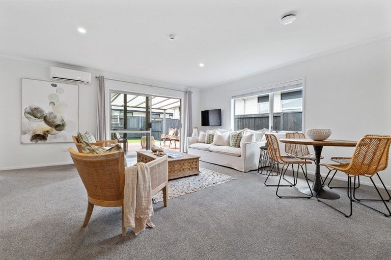 Photo of property in 114 Penetaka Heights, Pyes Pa, Tauranga, 3112