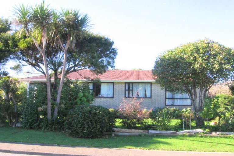 Photo of property in 60 Ngatitoa Street, Takapuwahia, Porirua, 5022