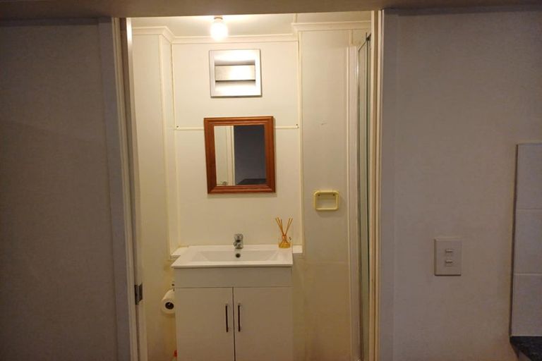 Photo of property in 13 Hatherlow Street, Glenfield, Auckland, 0629