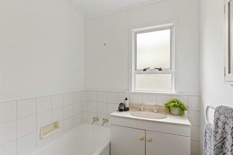 Photo of property in 273 Tukapa Street, Hurdon, New Plymouth, 4310