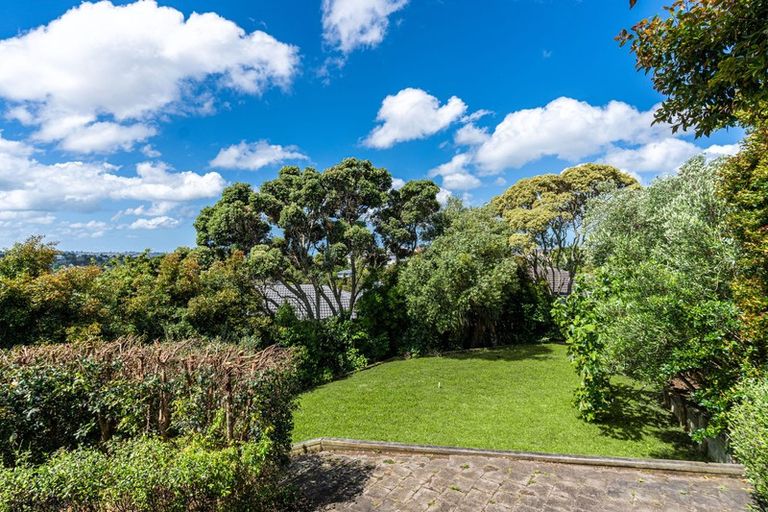 Photo of property in 92 Alton Avenue, Hillcrest, Auckland, 0627