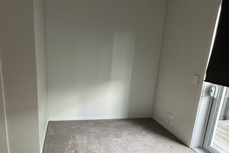 Photo of property in 6 Ceramic Lane, New Lynn, Auckland, 0600