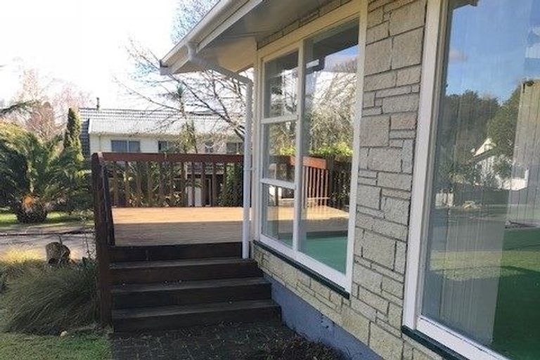 Photo of property in 1 Margan Place, Red Hill, Papakura, 2110