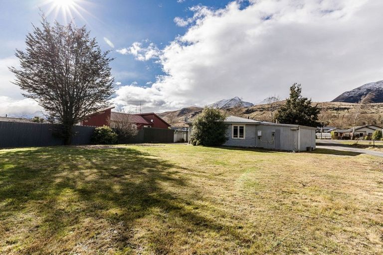 Photo of property in 35 Oban Street, Glenorchy, 9372