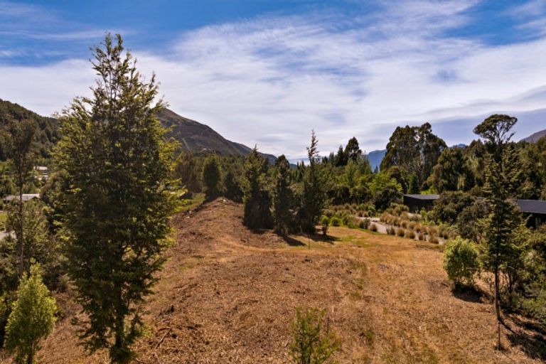 Photo of property in 19 Haast Eagle Road, Mount Creighton, 9371