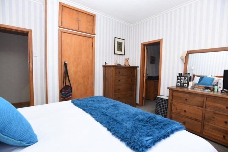 Photo of property in 32 Mary Street, Winton, 9720