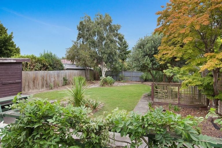 Photo of property in 15 Hounslow Street, Ilam, Christchurch, 8041