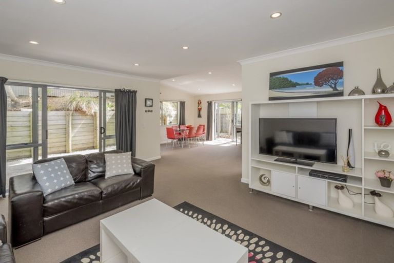 Photo of property in 8 Duncans Way, Otaki Beach, Otaki, 5512