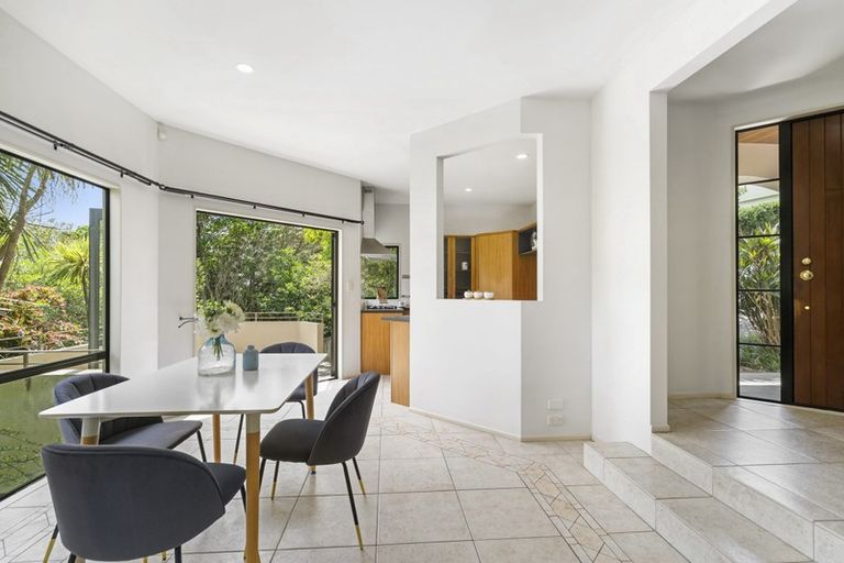 Photo of property in 18 Bushglen Court, Browns Bay, Auckland, 0630