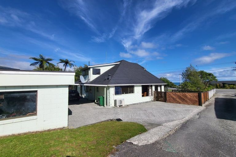 Photo of property in 129 Main South Road, Karoro, Greymouth, 7805