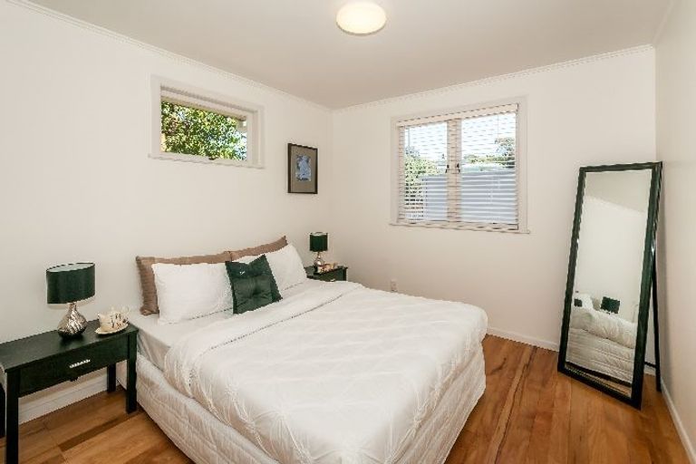 Photo of property in 1/15 Seine Road, Forrest Hill, Auckland, 0620