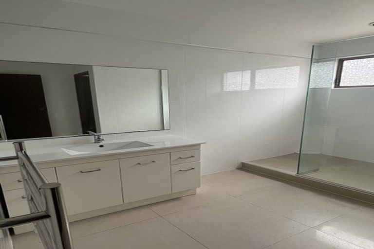 Photo of property in 9 Heaton Grove, Chatswood, Auckland, 0626