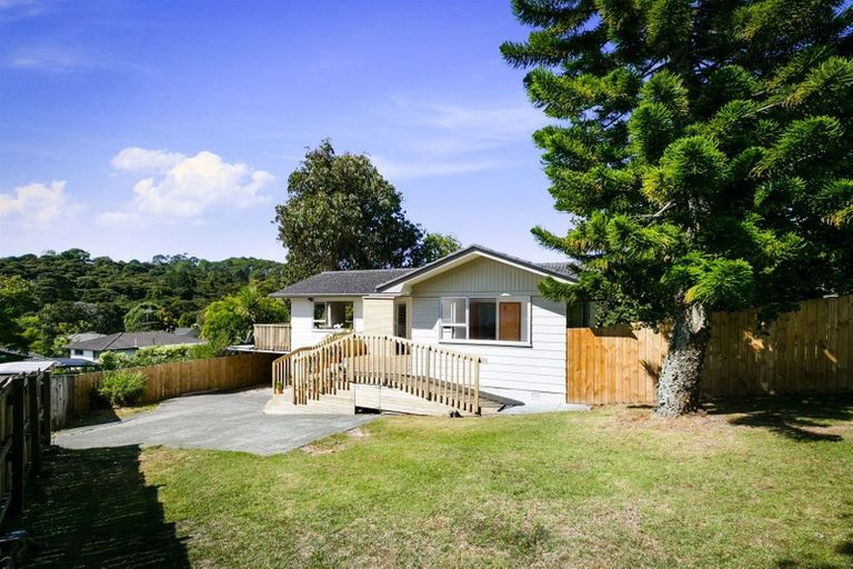 Photo of property in 19 Spinella Drive, Bayview, Auckland, 0629