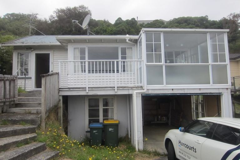 Photo of property in 62 Paremata Crescent, Paremata, Porirua, 5024