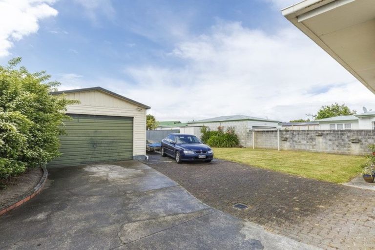 Photo of property in 17 Kaituna Street, Milson, Palmerston North, 4414