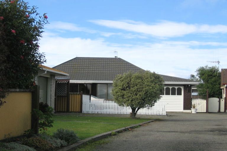 Photo of property in 6 Woodfield Avenue, Roslyn, Palmerston North, 4414