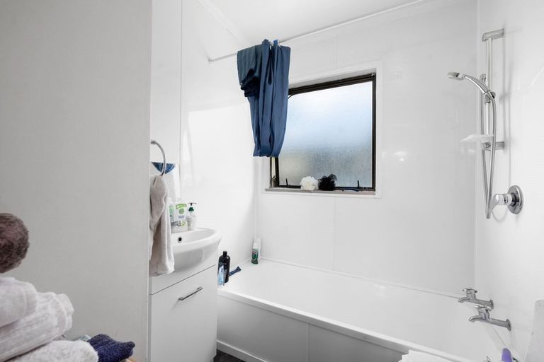 Photo of property in 50a Pohutukawa Drive, Owhata, Rotorua, 3010