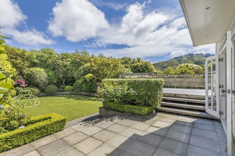 Photo of property in 6 Lochiel Road, Khandallah, Wellington, 6035