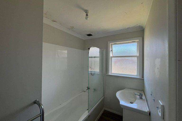 Photo of property in 14 Mccurdy Street, Elderslea, Upper Hutt, 5018