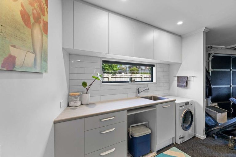 Photo of property in 20 Mcneish Place, Pokeno, 2402