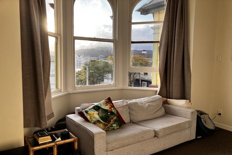 Photo of property in 4 Hawker Street, Mount Victoria, Wellington, 6011